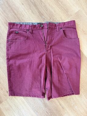 Vans Men’s Maroon Canvas Flat Front Shorts